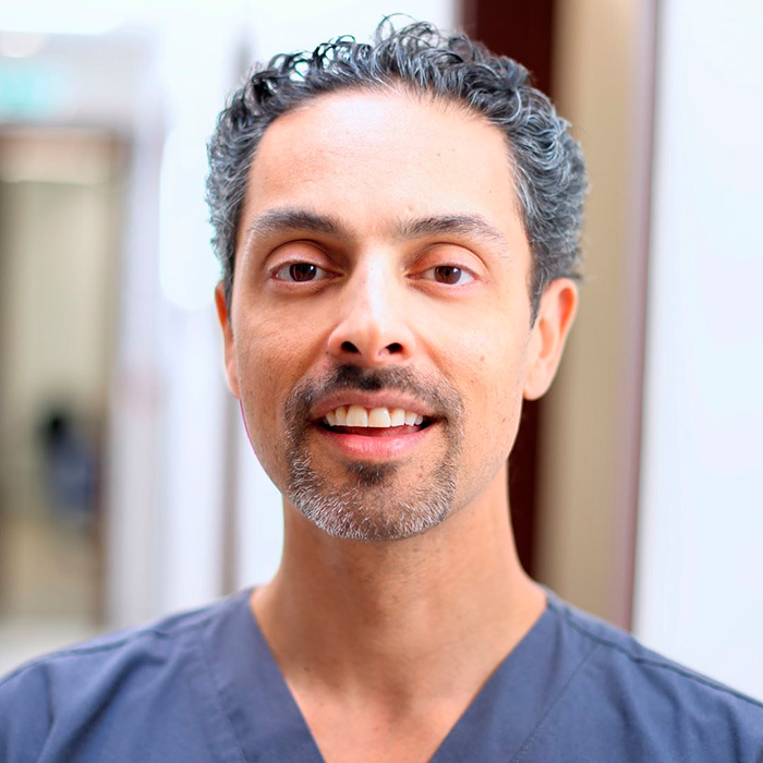 Dr. Julian De Silva